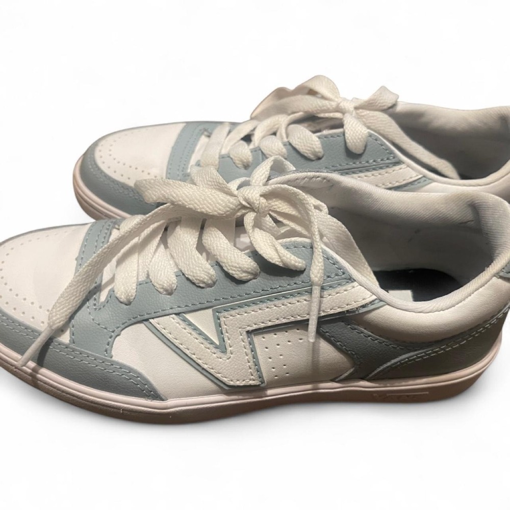 NWOT‎ Vans white and sage green casual trainers sneakers  Size 4.5